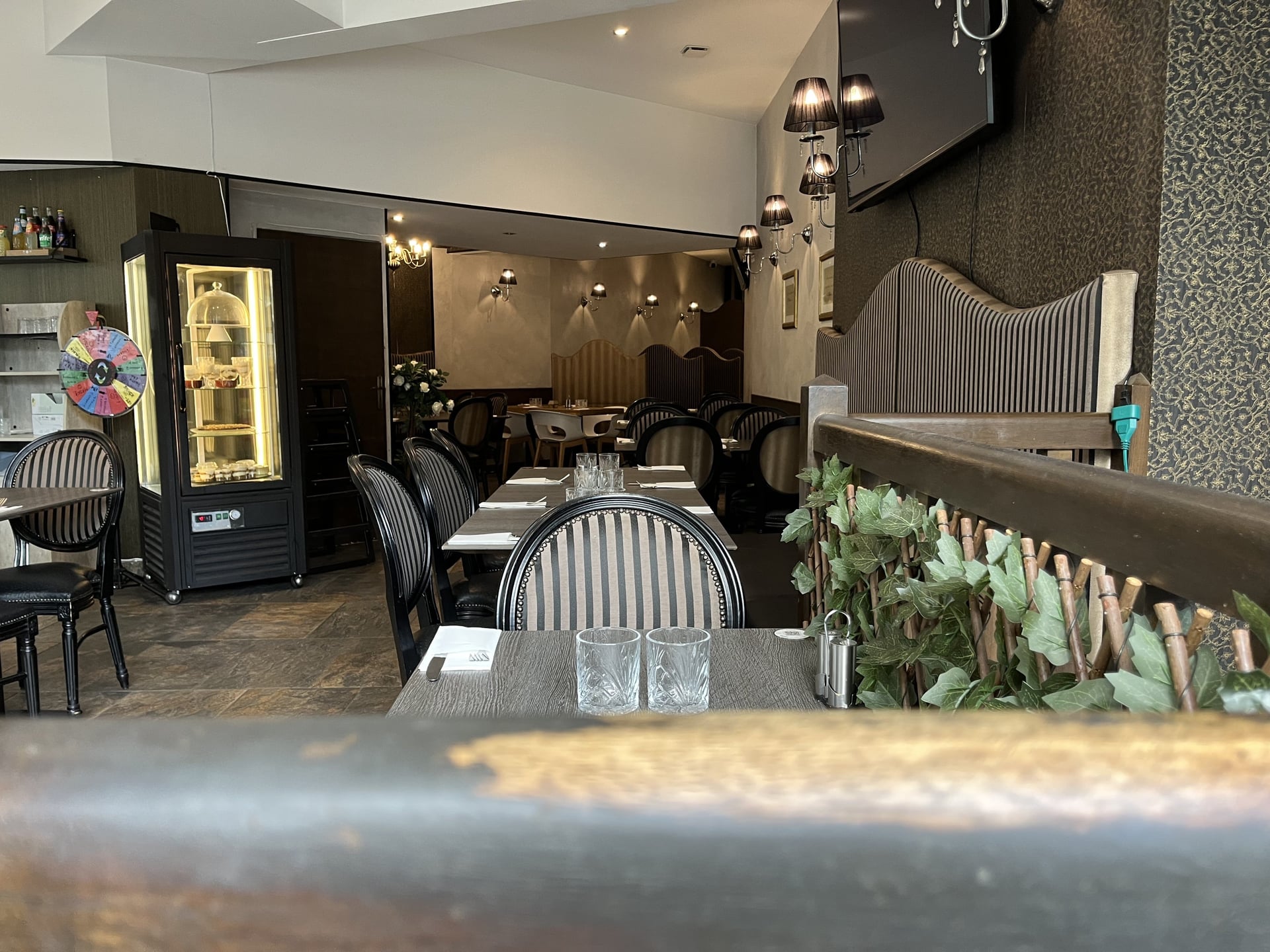 Vue de la salle du restaurant L'Adress